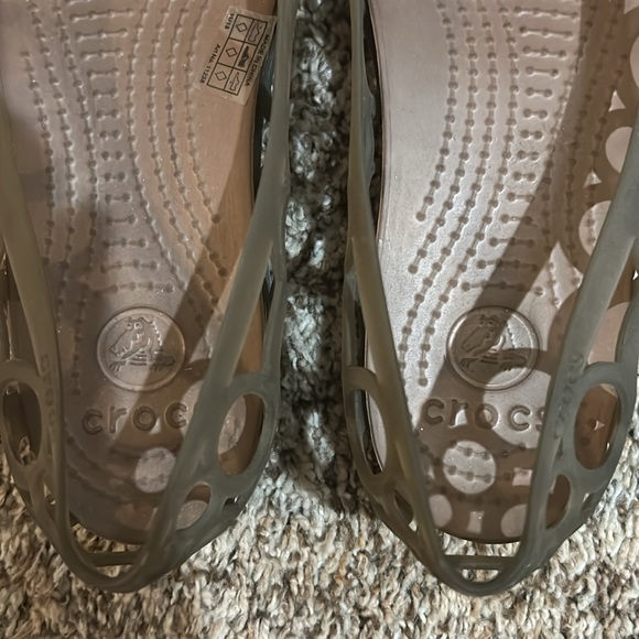 Flats - Picture 2 of 4